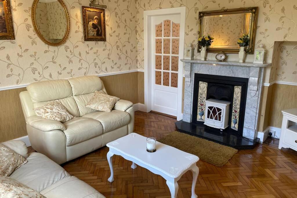 Glenmount Castleblayney Villa Buitenkant foto