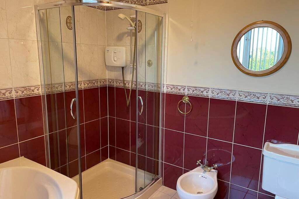 Glenmount Castleblayney Villa Buitenkant foto